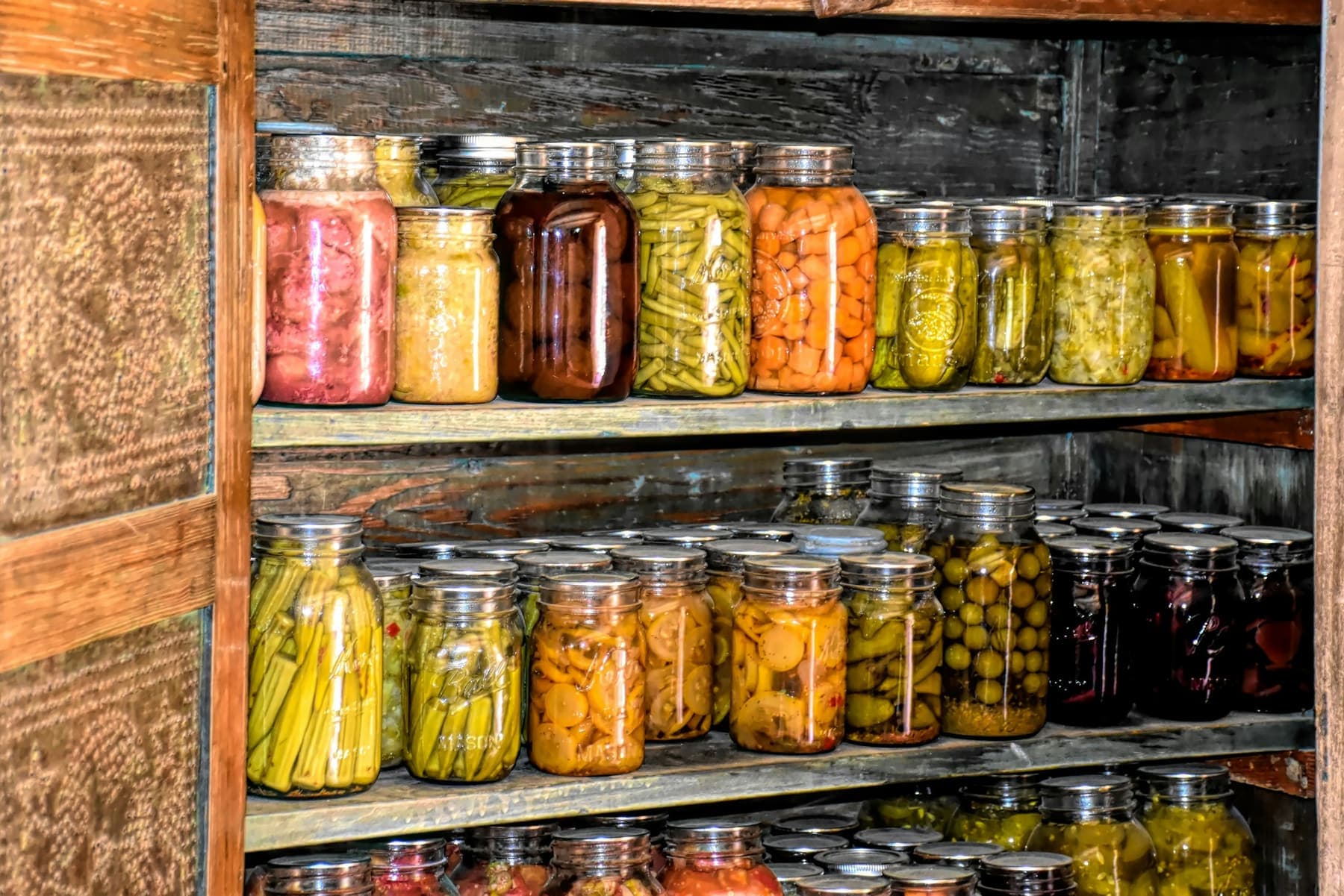 Les bocaux de la cuisine de la ferme